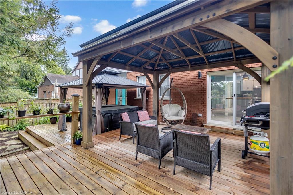 490 Devonshire Avenue Property Photo 42