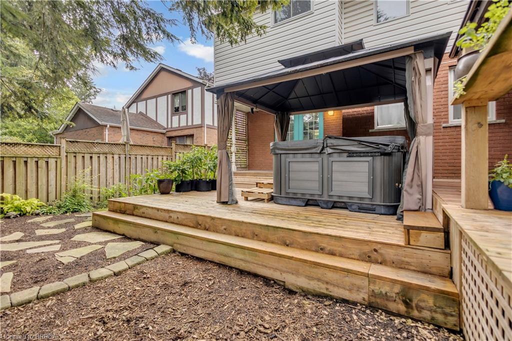 490 Devonshire Avenue Property Photo 44