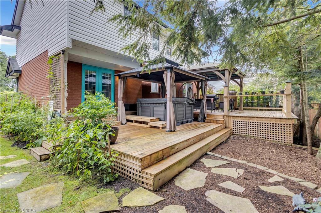 490 Devonshire Avenue Property Photo 45
