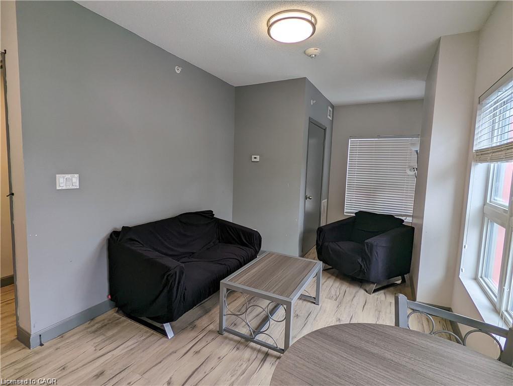 263-258 B Sunview Street Property Photo 8