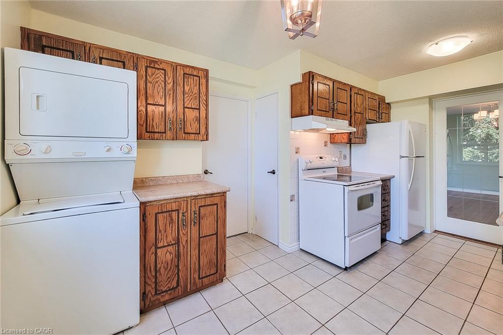 405-28 Robinson Street N Property Photo 18