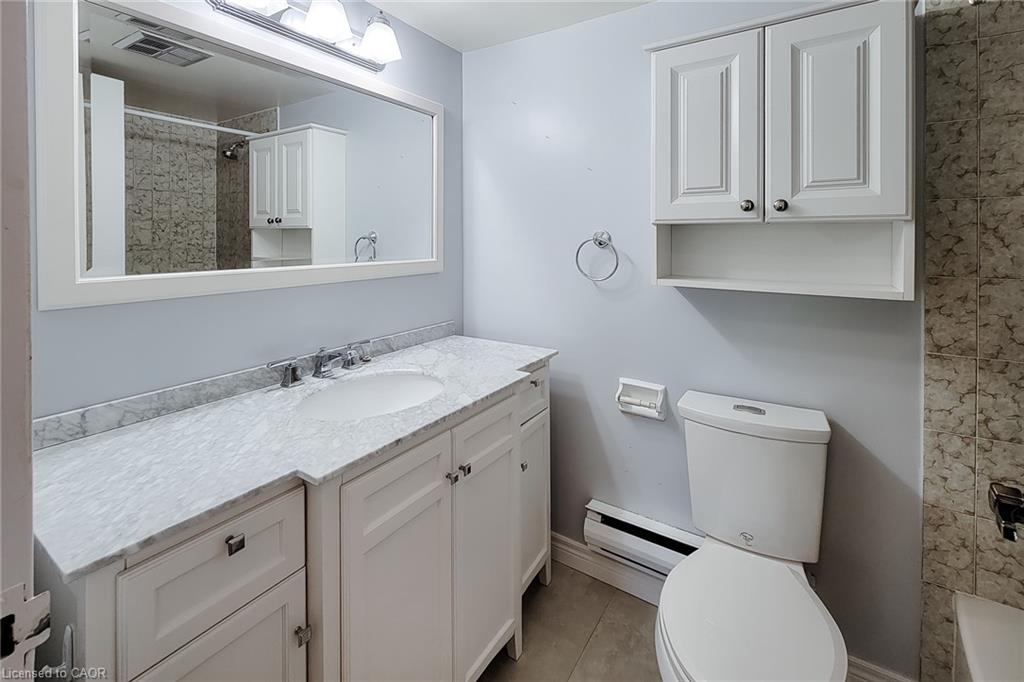 405-28 Robinson Street N Property Photo 22