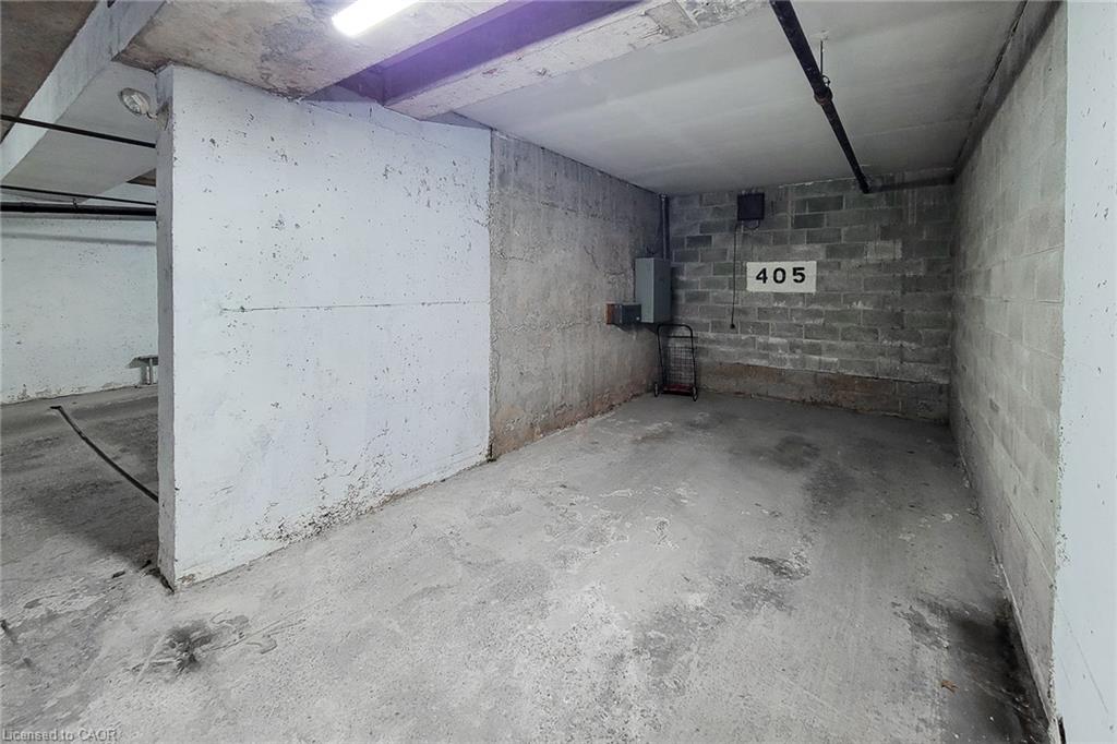 405-28 Robinson Street N Property Photo 34