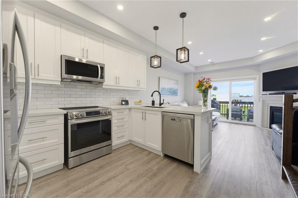 74 Laguna Village Crescent Property Photo 8