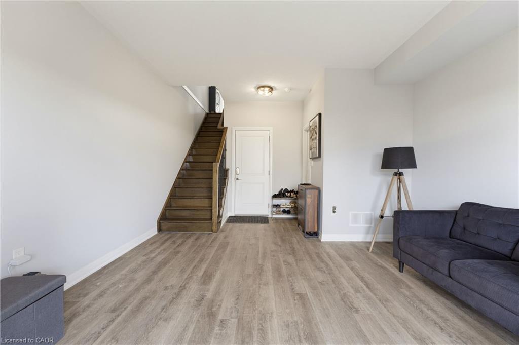 74 Laguna Village Crescent Property Photo 21