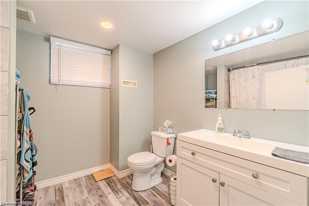 591 Governors Road E Property Photo 19