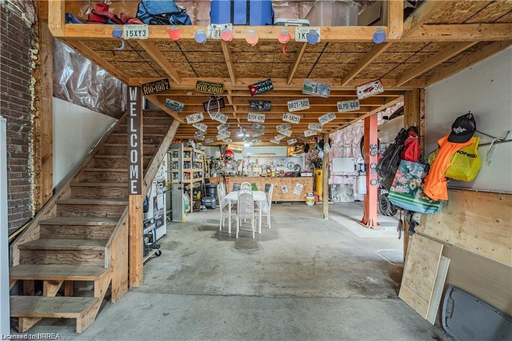 591 Governors Road E Property Photo 29