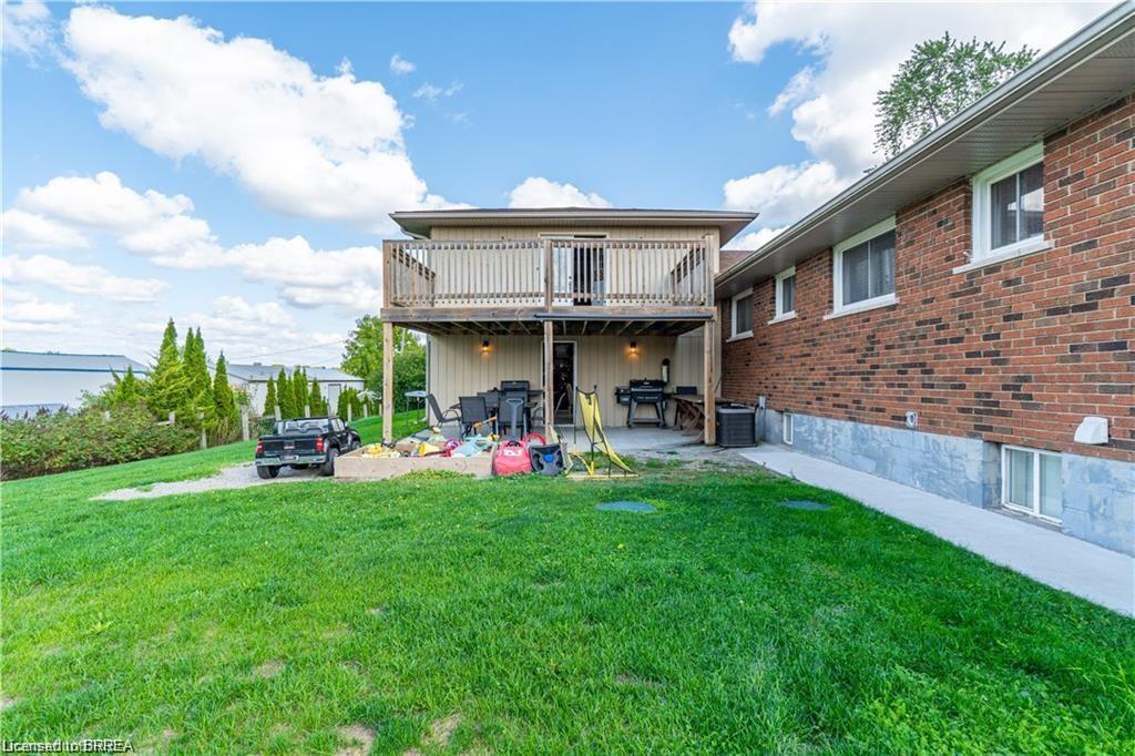 591 Governors Road E Property Photo 34