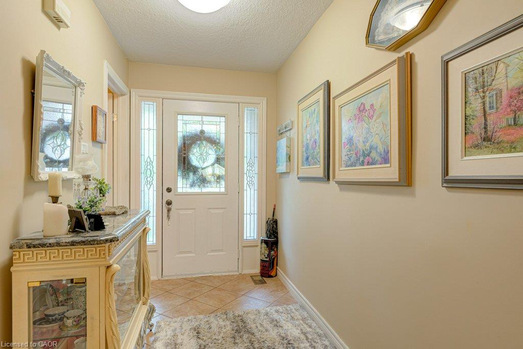 460 Lausanne Crescent Property Photo 5