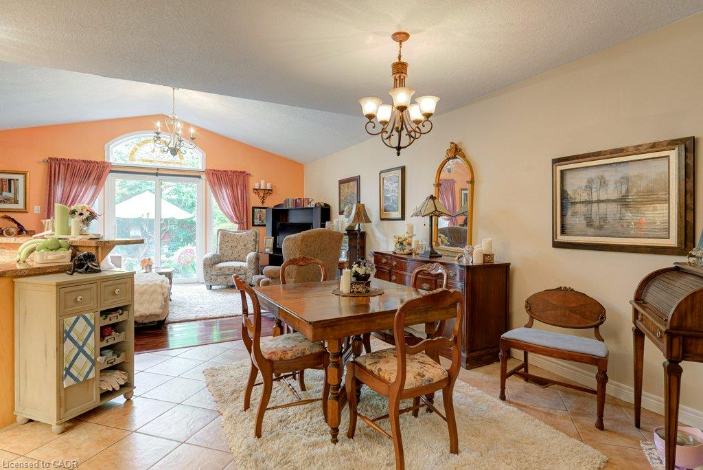 460 Lausanne Crescent Property Photo 8