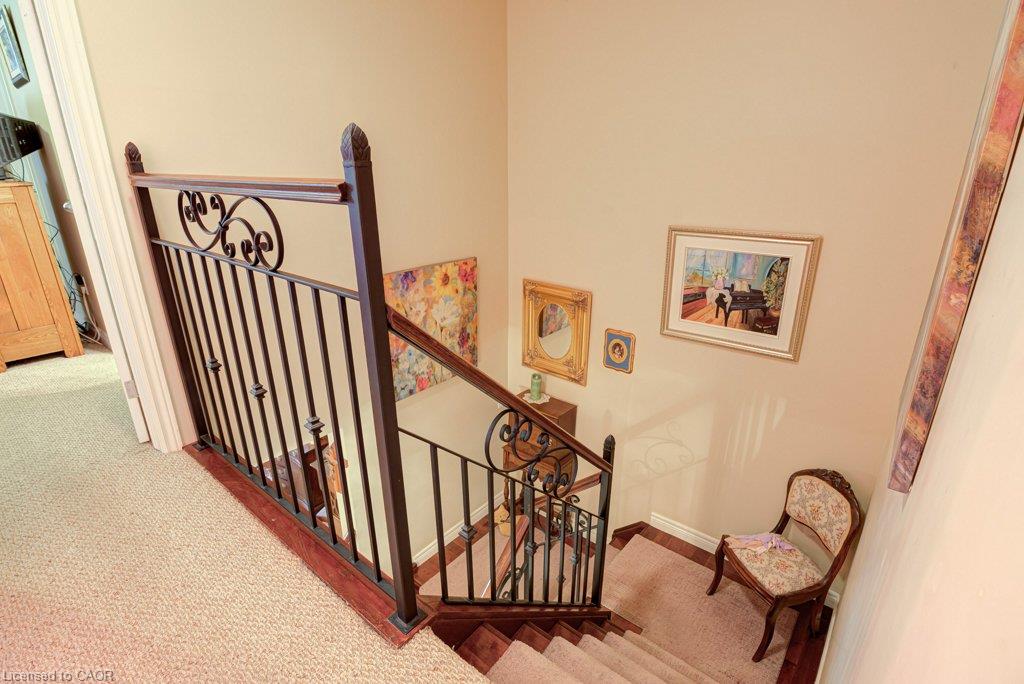 460 Lausanne Crescent Property Photo 17