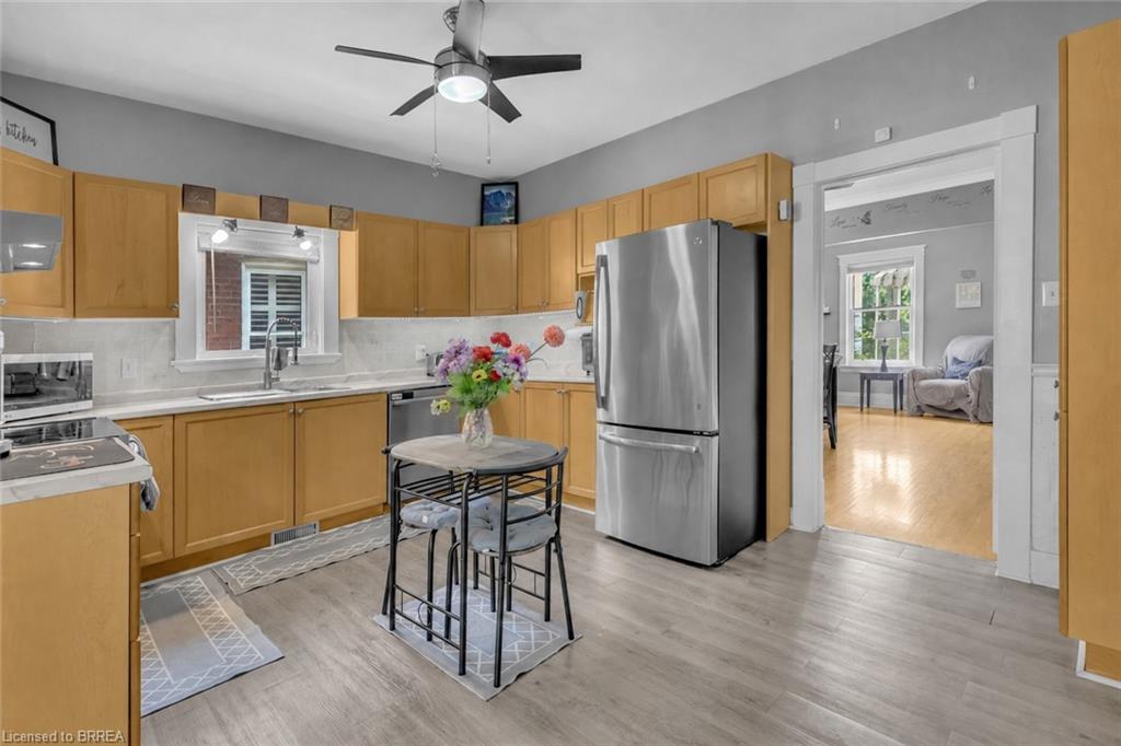 15 Salisbury Avenue Property Photo 9
