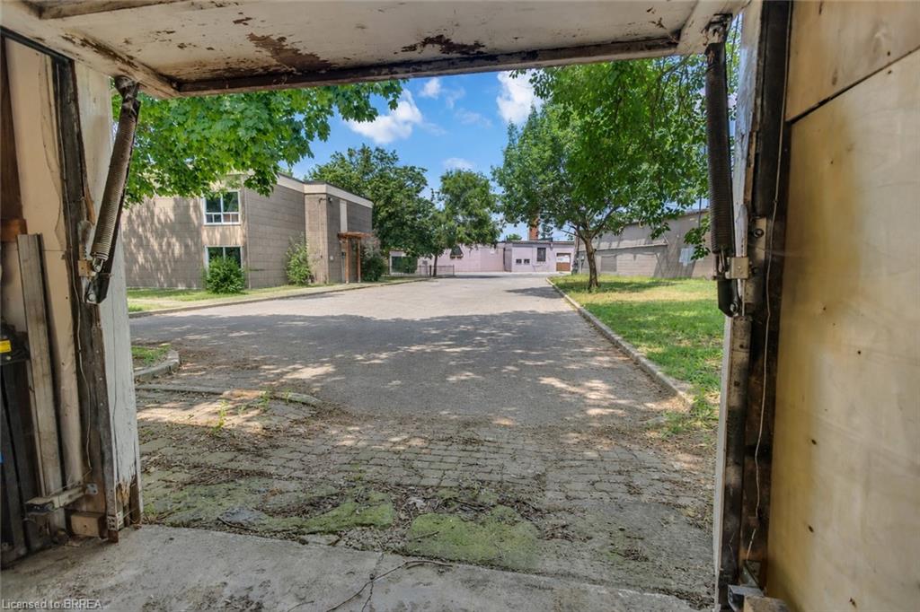 15 Salisbury Avenue Property Photo 29