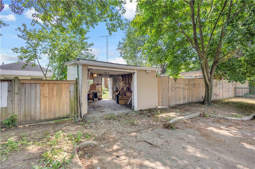 15 Salisbury Avenue Property Photo 30
