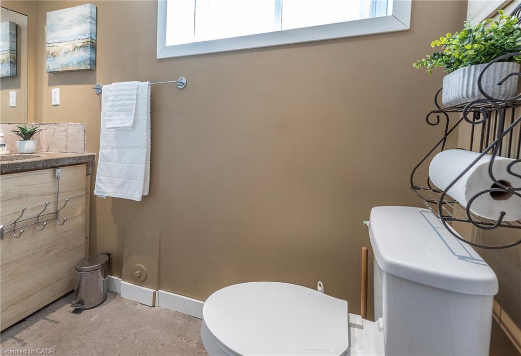 274 East 38th Street Property Photo 15