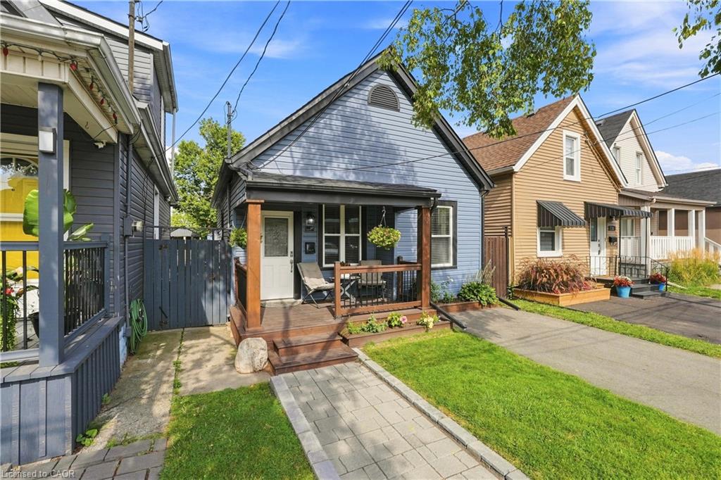 67 Robins Avenue Property Photo 2