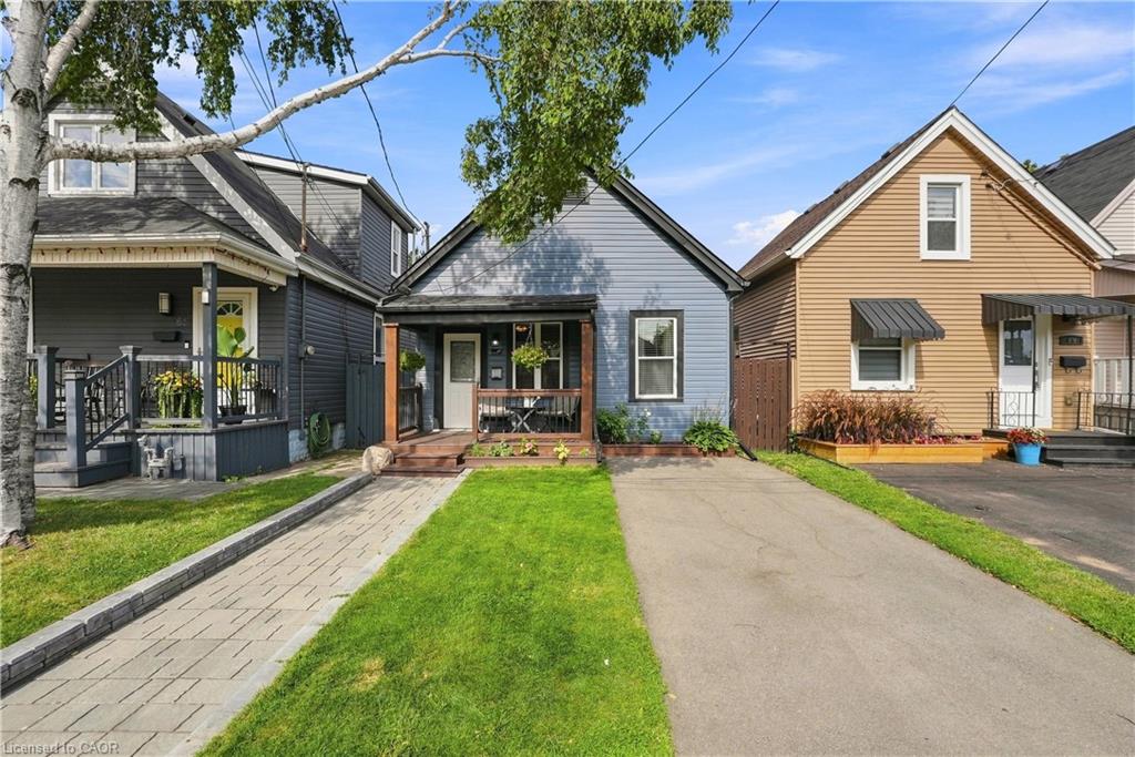 67 Robins Avenue Property Photo 4