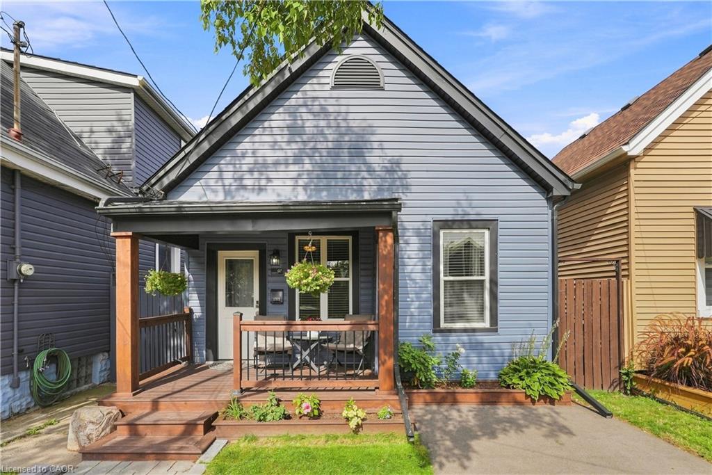 67 Robins Avenue Property Photo 9