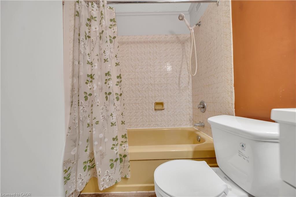 101-121 University Avenue E Property Photo 23