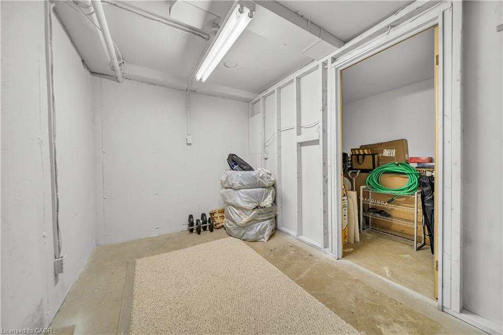 101-121 University Avenue E Property Photo 31