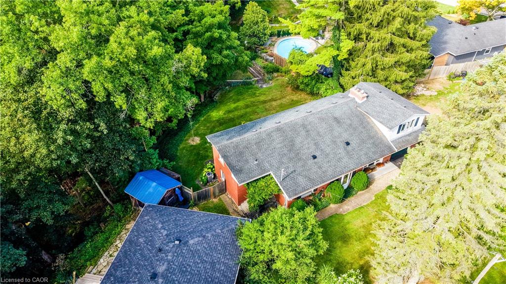 4 Mayfair Court Property Photo 1