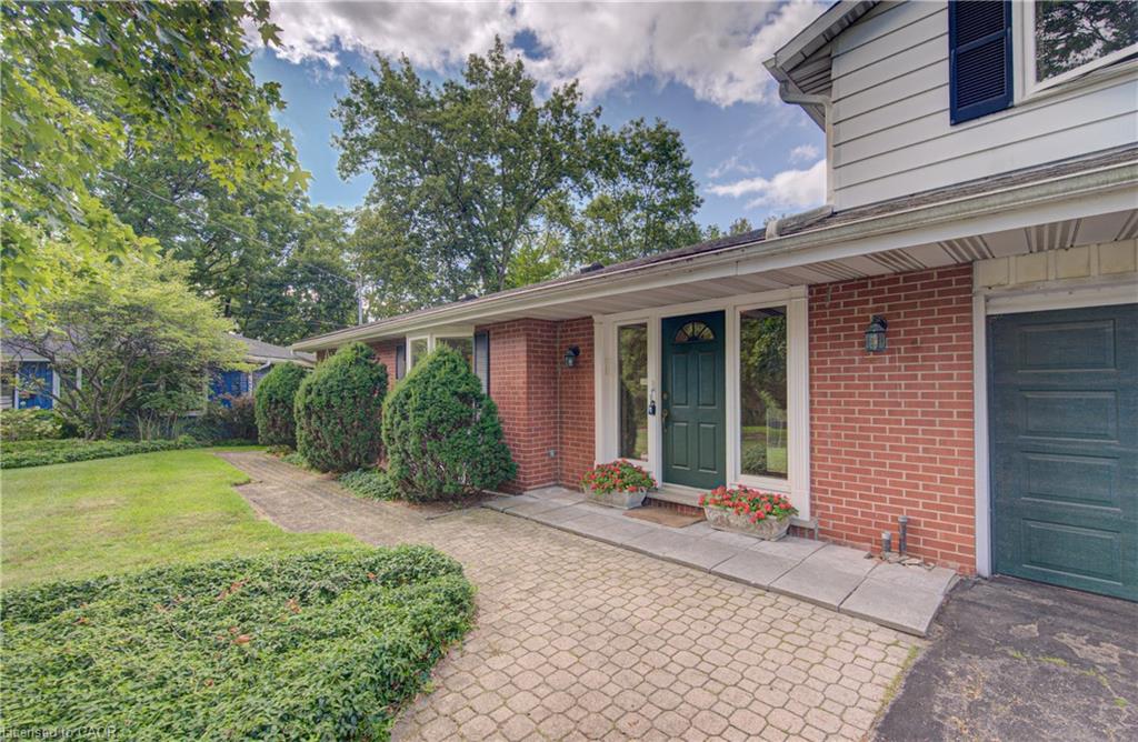 4 Mayfair Court Property Photo 6