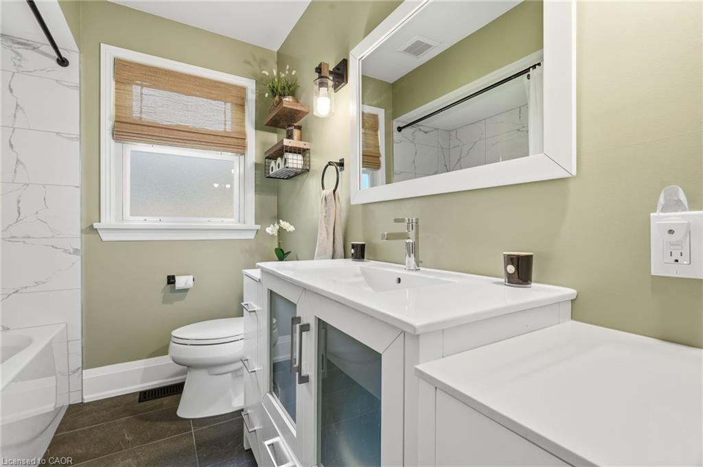 670 Thompson Road Property Photo 24