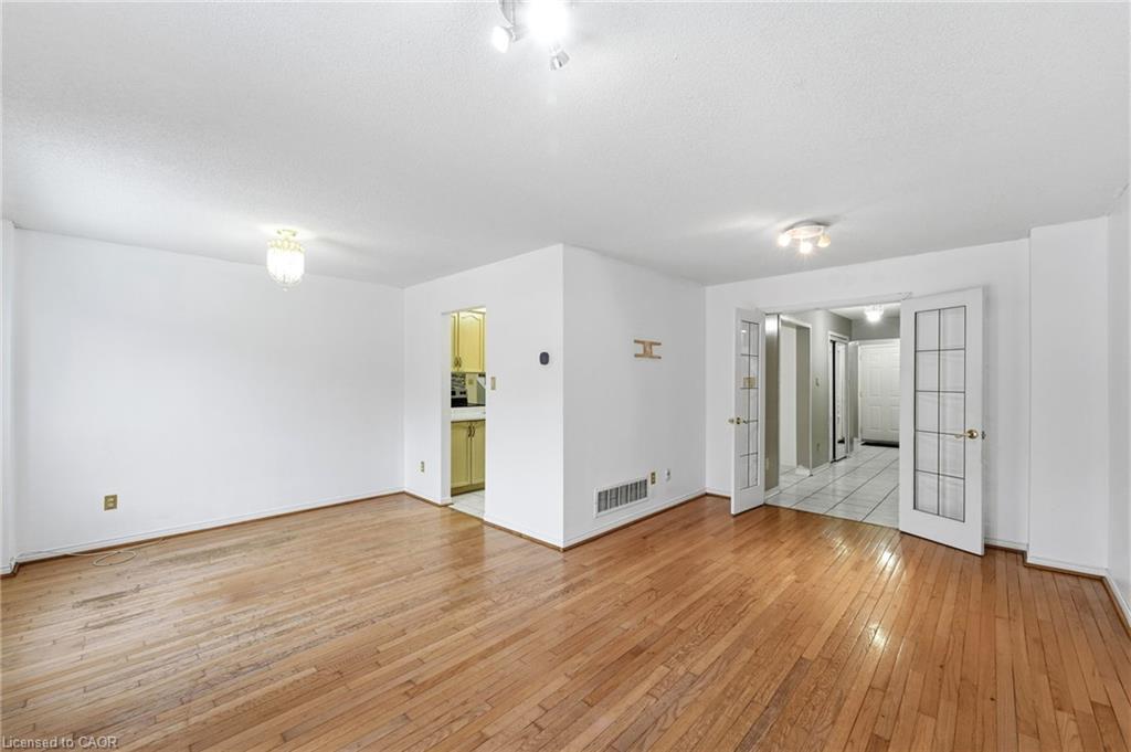 128 Toba Crescent Property Photo 16