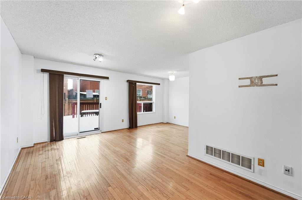 128 Toba Crescent Property Photo 17