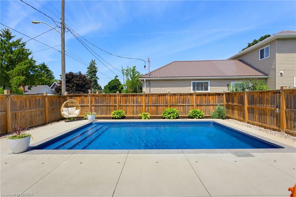 63a Clench Avenue Property Photo 32