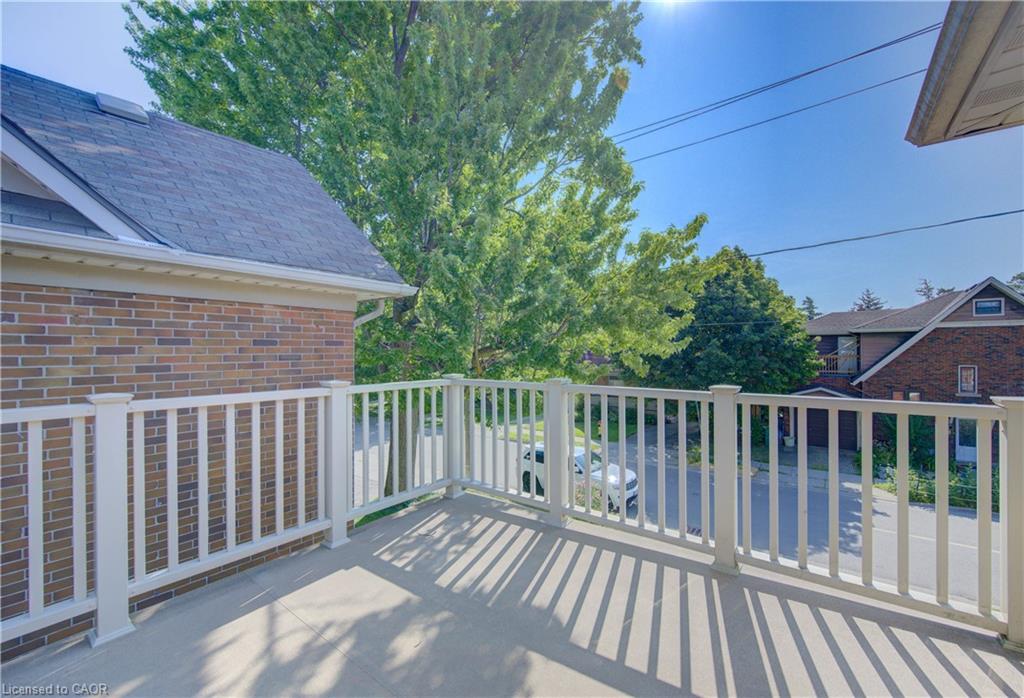 224 Weber Street E Property Photo 32