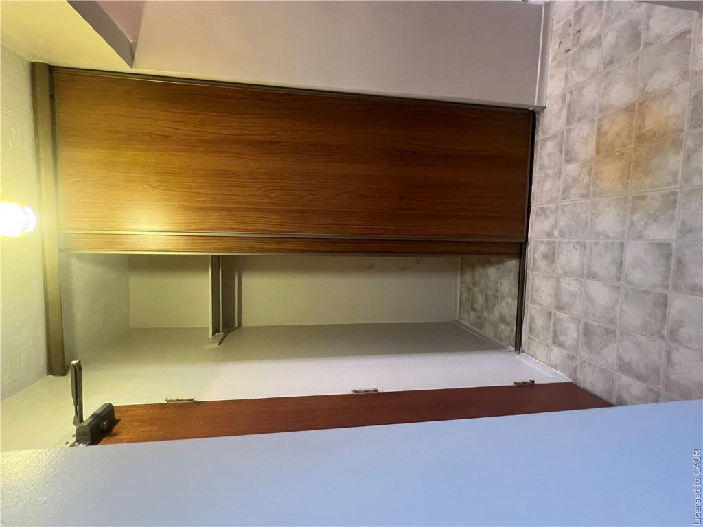407-359 Geneva Street Property Photo 6