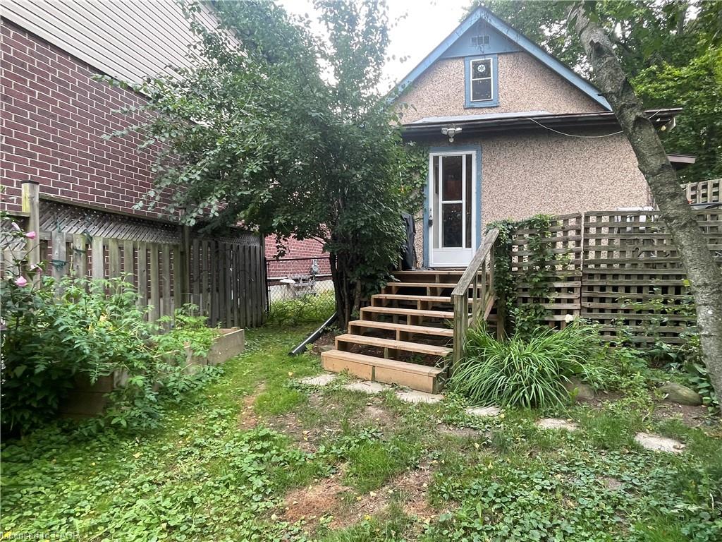 270 West 18th Street Property Photo 13