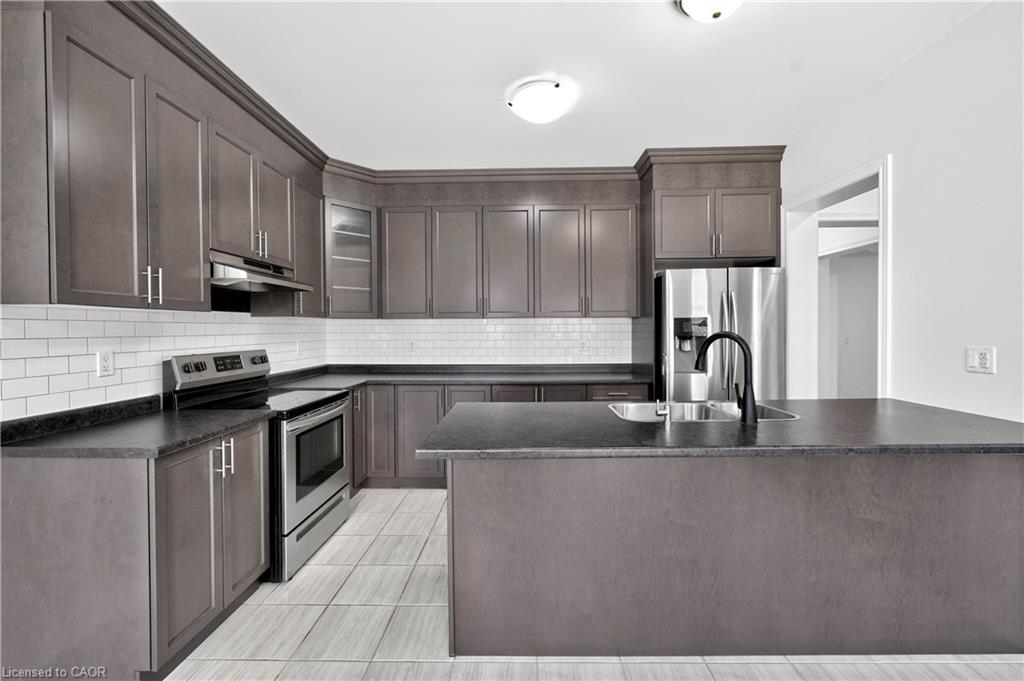 1149 Upper Thames Drive Property Photo 18