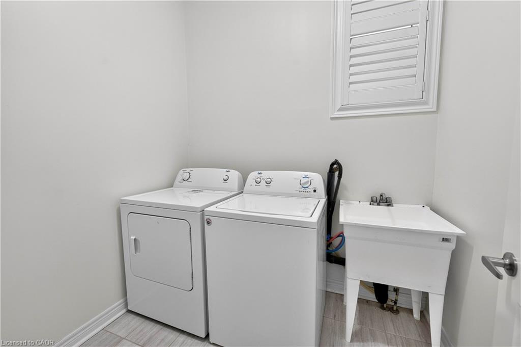 1149 Upper Thames Drive Property Photo 21