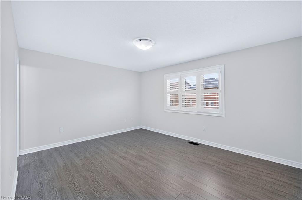 1149 Upper Thames Drive Property Photo 24