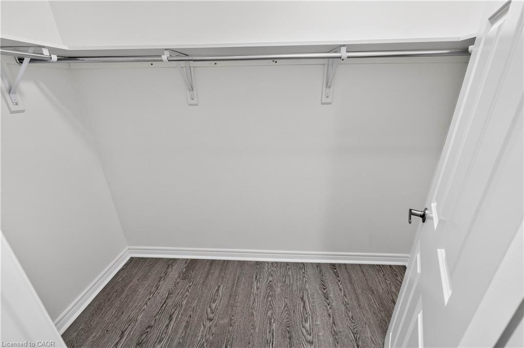 1149 Upper Thames Drive Property Photo 29