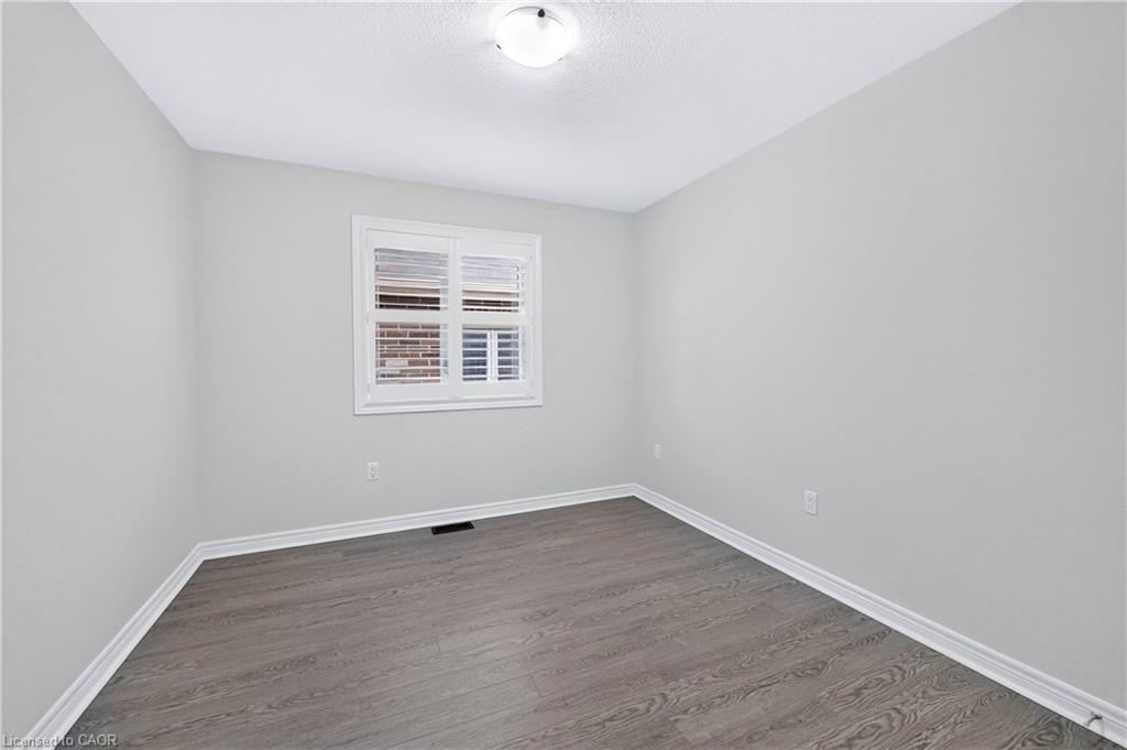 1149 Upper Thames Drive Property Photo 34