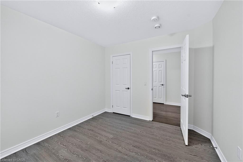 1149 Upper Thames Drive Property Photo 36