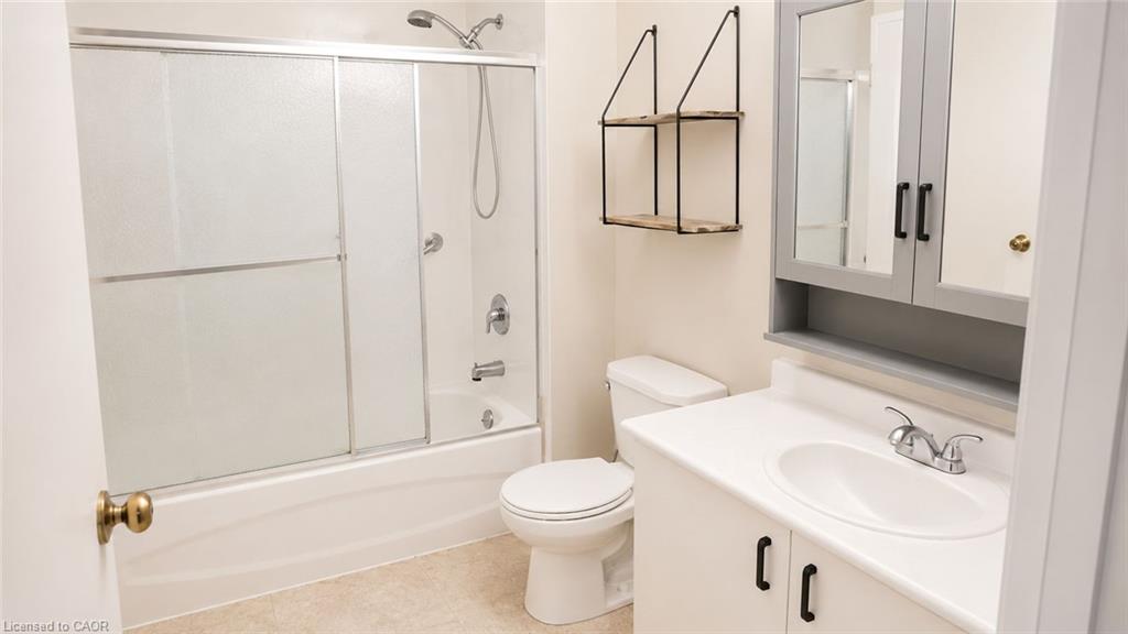 38-10 Holborn Court Property Photo 10