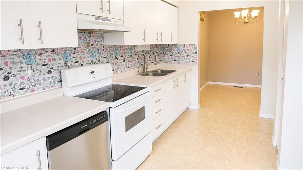 38-10 Holborn Court Property Photo 16