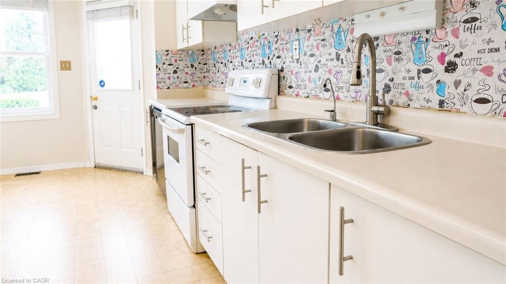 38-10 Holborn Court Property Photo 18