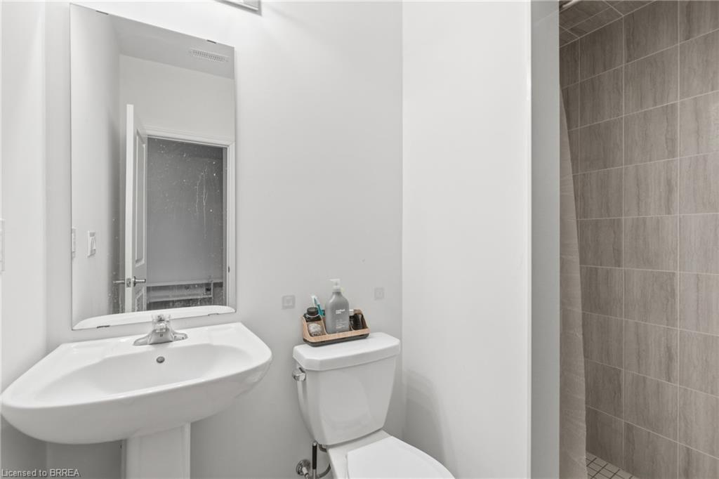 3-68 First Street Property Photo 6