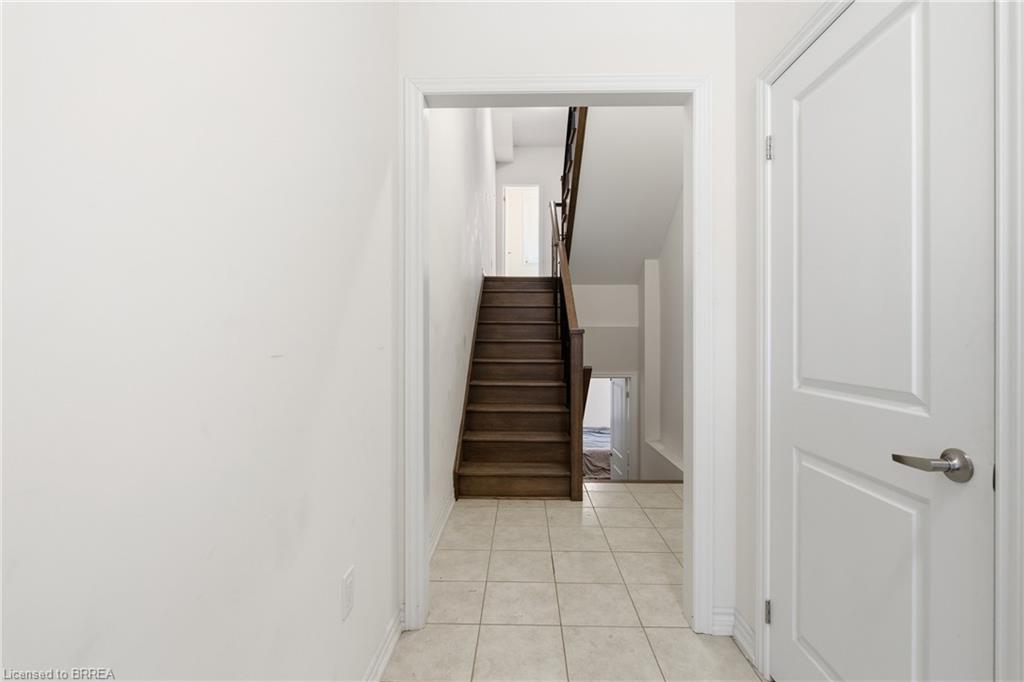 3-68 First Street Property Photo 8