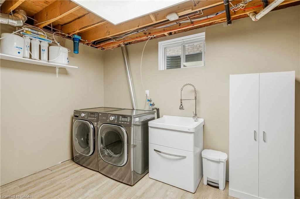 17 First St Louth Property Photo 22