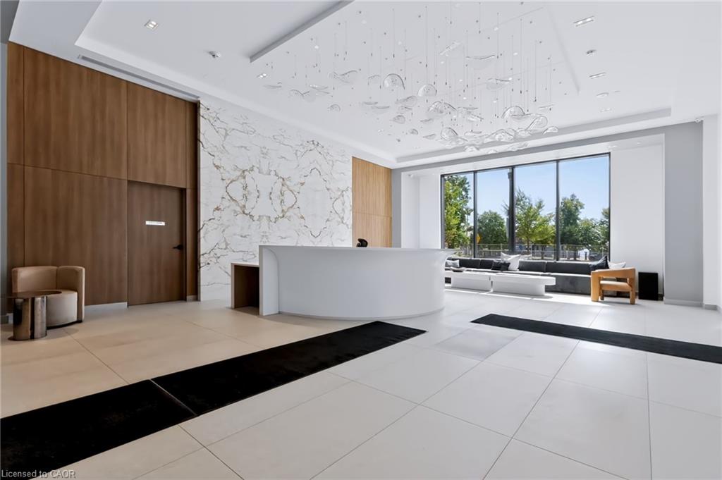 2110-2075 Lakeshore Road Property Photo 4