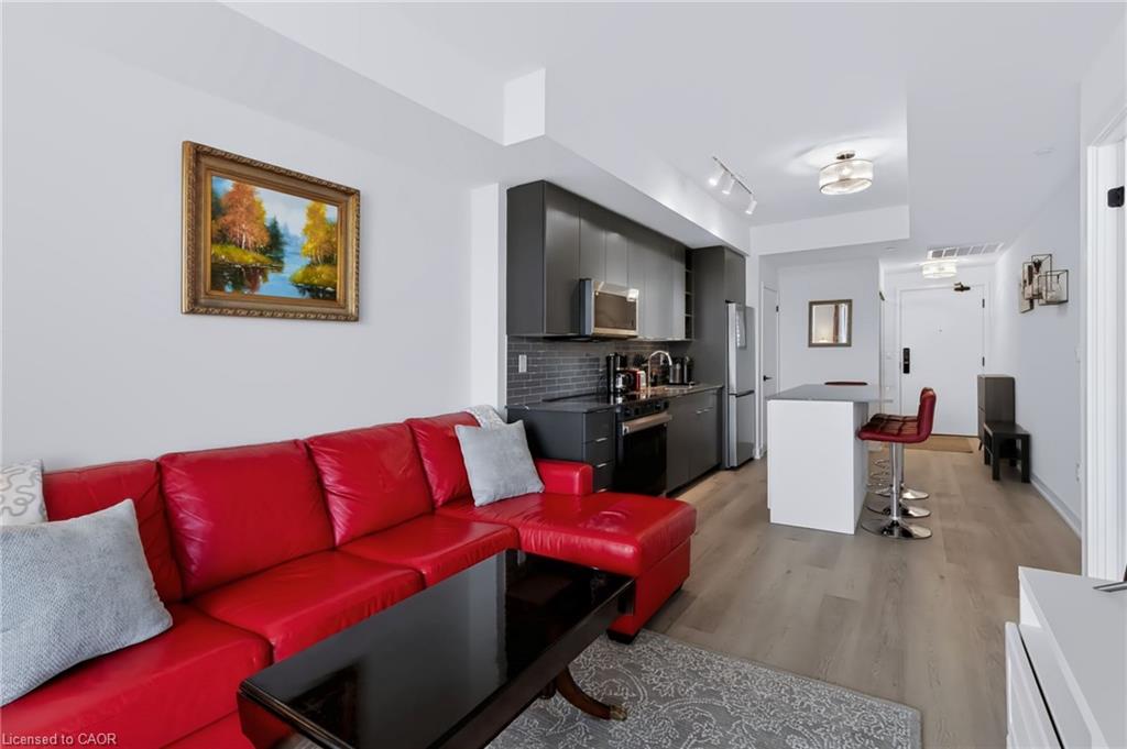 2110-2075 Lakeshore Road Property Photo 14