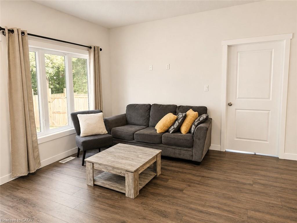 16 Brookfield Lane Property Photo 10