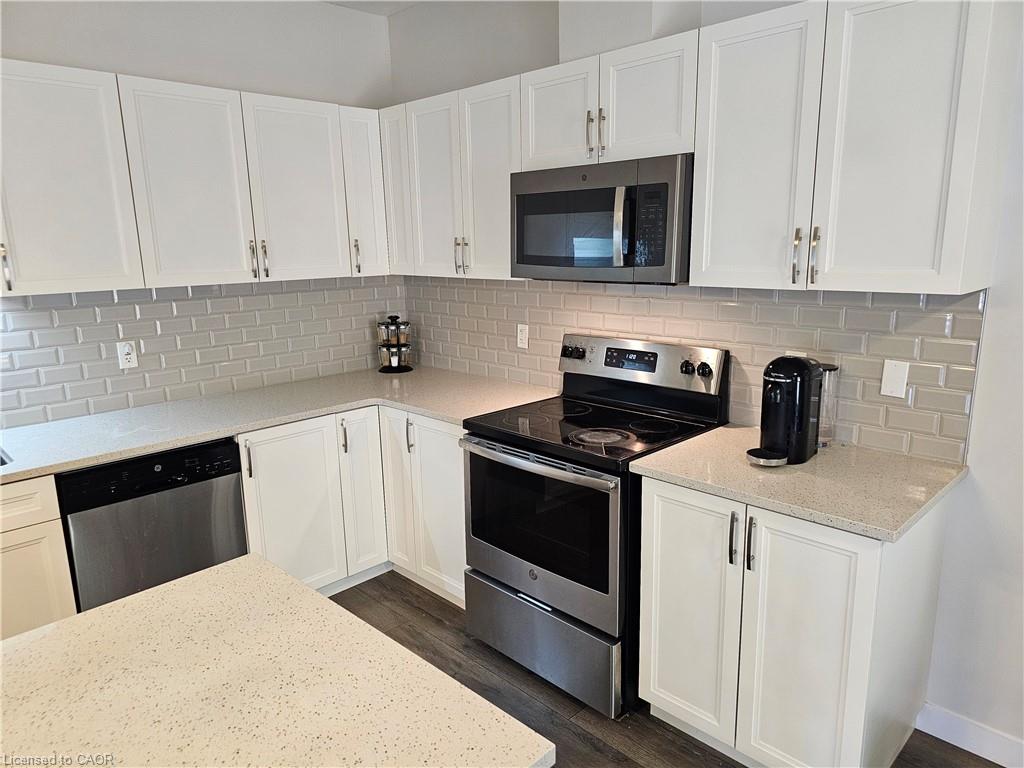 16 Brookfield Lane Property Photo 15