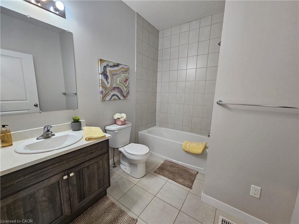 16 Brookfield Lane Property Photo 22